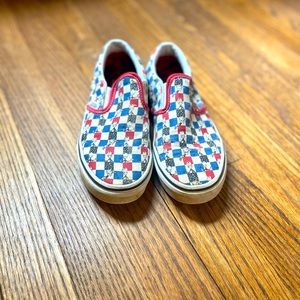 Vans Marvel Limited Edition Groot 2.5 Classic Slip On